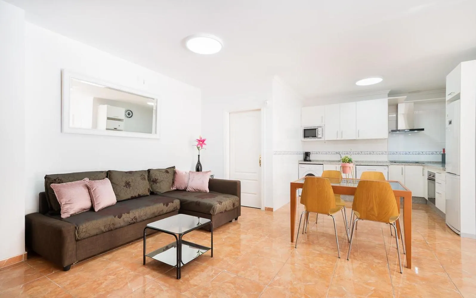 Apartamento Boliches-Frascuelo, فوينخيرولا شقة